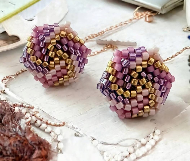 تم بنفش یاسی