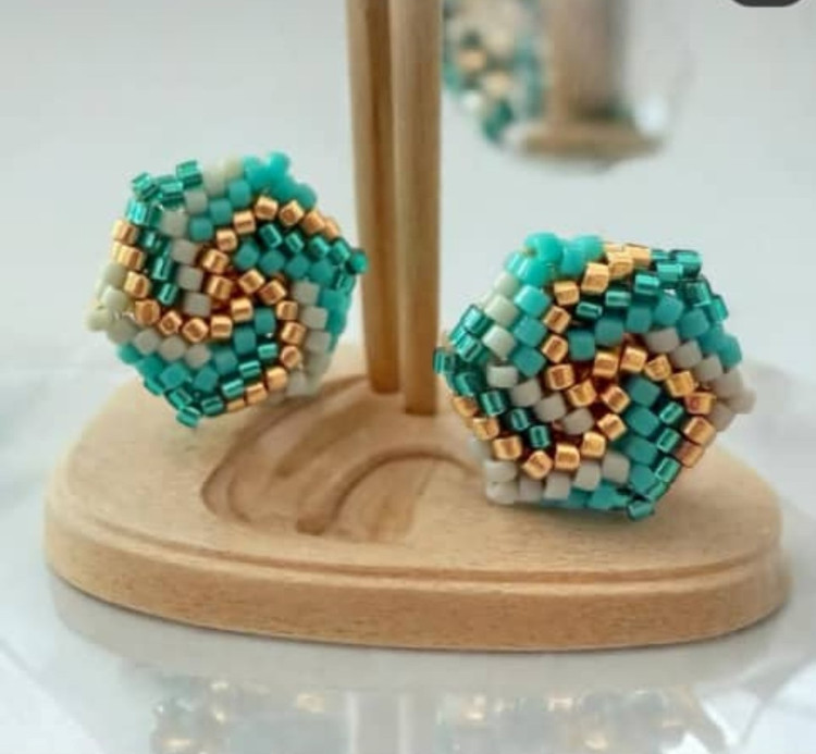 تم سبز پسته ای