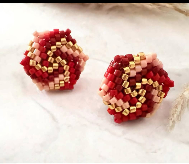 تم قرمز و زرشکی